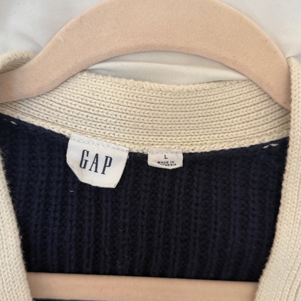 GAP Navy and Cream Striped Cardigan size large - Picture 3 of 7